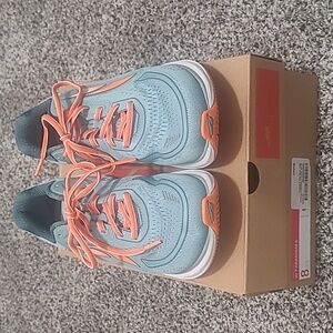 *LIKE NEW* Altra Womens Paradigm 6 AL0A5484305 Running Shoes Sneakers Size 8